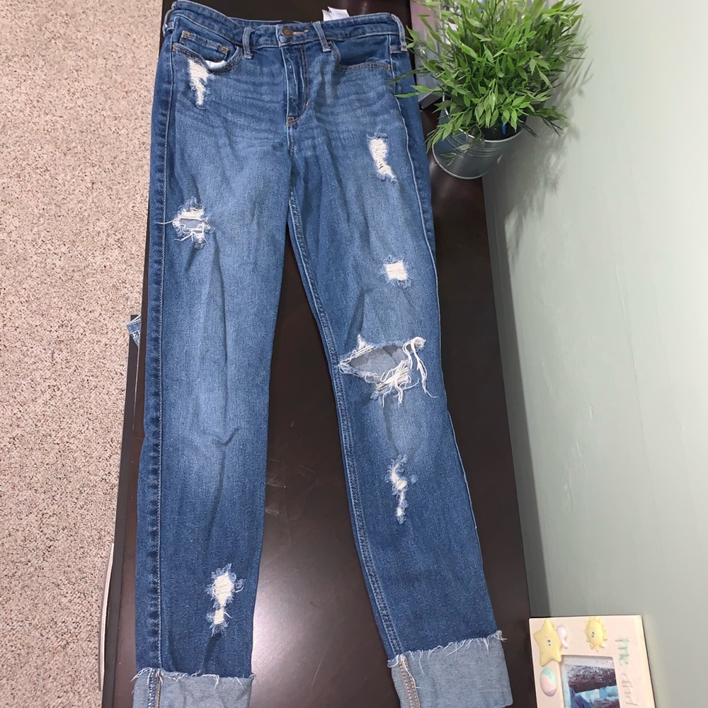 Hollister jeans! 🌟
